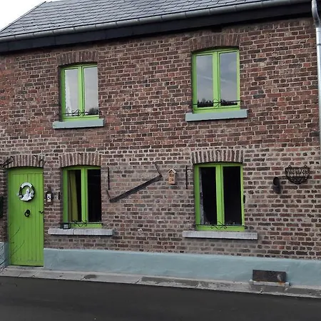 Le Petit Papillon 펜션 더뷔